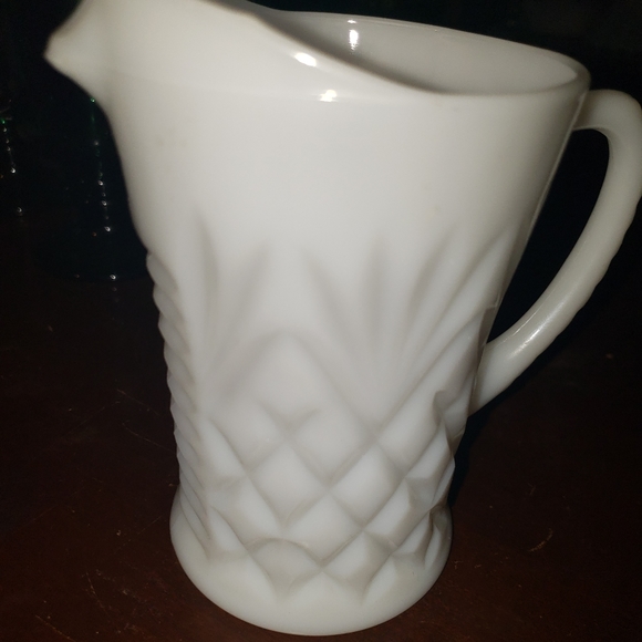 Vintage Milk Glass Cream Pitcher, Anchor Hocking - Picture 2 of 3
